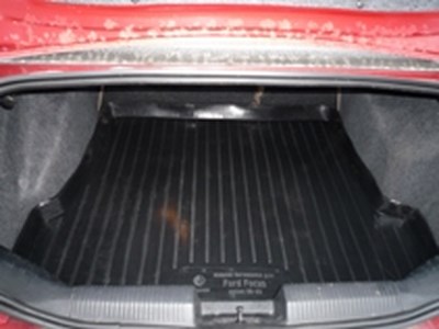 Ковер в багажник Ford Focus sd (98-05) полиуретан 