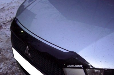 Дефлектор капота тёмный Mitsubishi (митсубиси) Outlander (оутлендер) (2010-2012) ― PEARPLUS.ru