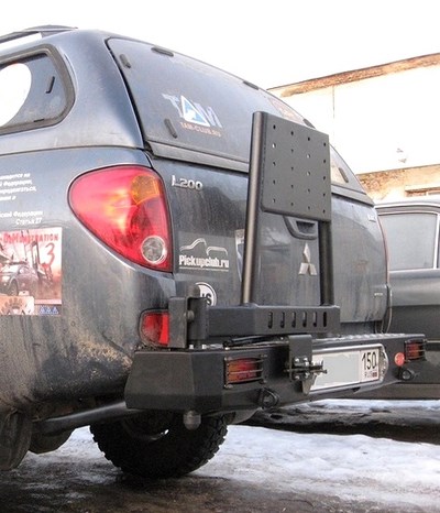 Задний силовой бампер с площадкой лебёдки и калиткой для запасного колеса Mitsubishi (митсубиси) L 200 (л 200) (2009 по наст.) ― PEARPLUS.ru