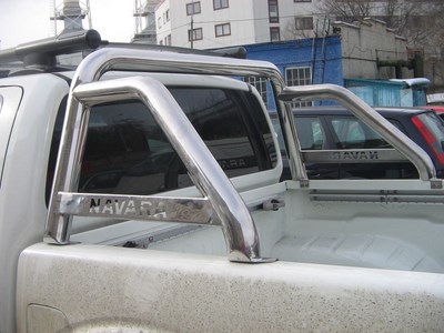 Конструкция рамная в кузов из  нержавеющей полированной трубы ф76мм с лого (Турция) VW AMAROK (двойная кабина)