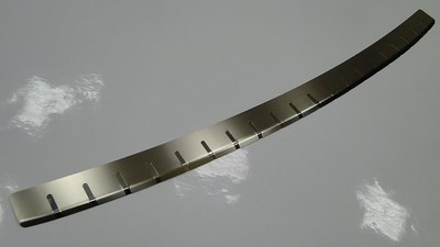Накладка на задний бампер профилированная с загибом (нержавеющая сталь) ,  (2009-) к-кт 1шт KIA SOUL ― PEARPLUS.ru