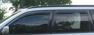 Дефлекторы боковых окон тёмные (4 шт.) Nissan X-Trail (2001-2006)