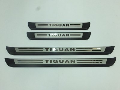 Накладки на дверные пороги, 4 части VW TIGUAN 