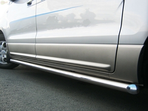 Боковые подножки(пороги) труба из нержавеющей стали 76мм с заглушкой в виде полушария из нержавеющей стали Hyundai Starex H1 (2007 по наст.)