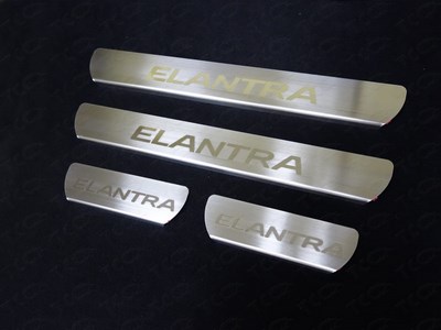 Накладки на пороги (лист шлифованный надпись Elantra) Hyundai Elantra 2016-