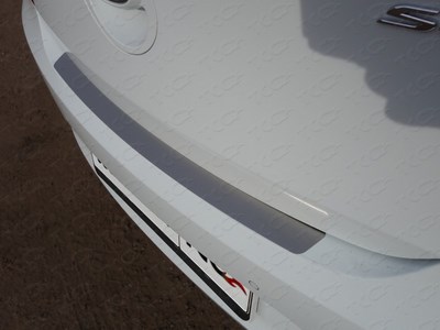 Накладка на задний бампер (лист шлифованный) Hyundai (хендай) Solaris 2014 ― PEARPLUS.ru