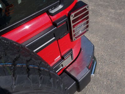 Накладки на задние фонари (шлифованные) Jeep Wrangler 3D (3,6) 2014