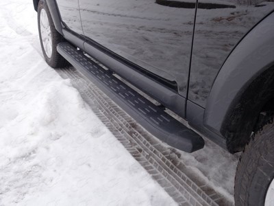Пороги алюминиевые с пластиковой накладкой (карбон черные) 1820 мм Land Rover (ленд ровер) Discovery (дискавери) IV 2010- ― PEARPLUS.ru