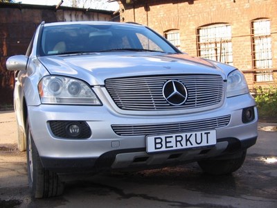Накладка на решетку бампера d10 Mercedes (мерседес)-Benz M-Klasse W164 2005-2011 ― PEARPLUS.ru