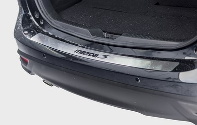 Накладка на наруж. порог багажника с рисунком штампованная, Mazda (мазда) CX-5 (CX 5) 2012- ― PEARPLUS.ru