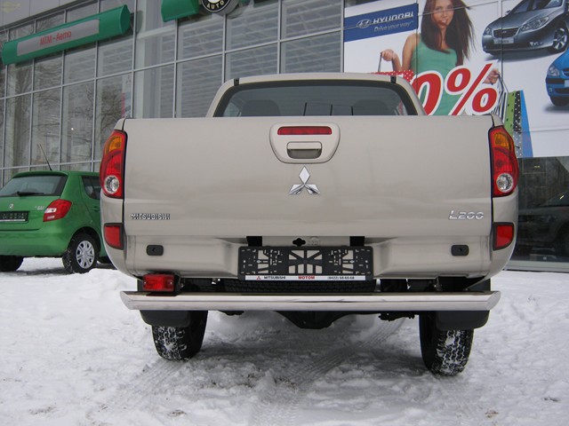 Защита бампера задняя из нержавеющей стали. 76мм Mitsubishi L 200 (2010 по наст.) 