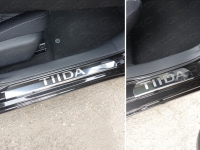 Накладки на пороги (лист зеркальный надпись Tiida) Nissan Tiida 2015