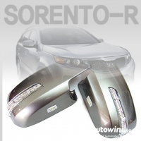 Накладки на зеркала с указателями поворотов и подсветкой для ног.  Kia  Sorento R (2013 по наст.) 