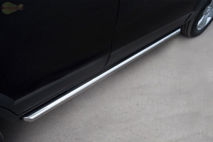 Боковые подножки(пороги) труба из нержавеющей стали 76мм с заглушкой из чёрного пластика Toyota RAV4 (2006-2009)