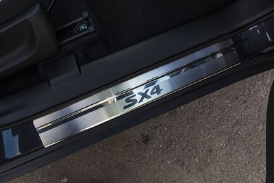 Накладка на внутренние пороги без логотипа (компл. 4шт.),Suzuki SX-4 NEW 2014-