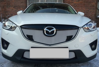 Защита радиатора Mazda (мазда) CX5 (X5) 2012-2015 chrome с парктроником верх ― PEARPLUS.ru