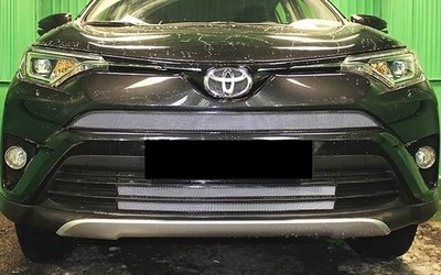 Защита радиатора Toyota Rav 4 2015- chrome низ (2 части)