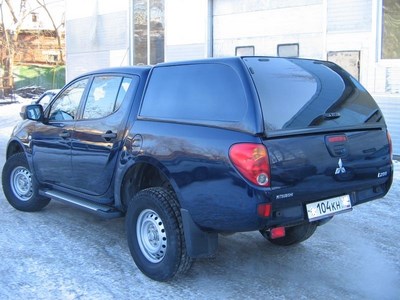 Кунг коммерческий-задняя дверь стекло, с карпетом, грунтованный (Россия) Toyota Hilux SKU:354300qw
