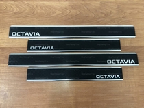 Накладки на пороги Skoda (шкода) Octavia A7 2013- (нерж.сталь + КАРБОН) компл. 4шт. SKU:469336qw