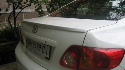 Спойлер на багажник Toyota  Corolla 2007 - 2012