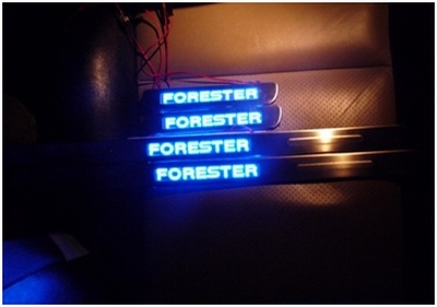        Накладки на пороги с подсветкой на Subaru  Forester 2008 по наст.