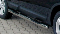Боковые подножки (пороги) трубообразные с проступью, выполнены из нержавеющей стали, диаметр 76мм