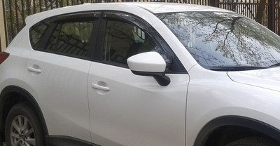 Дефлекторы боковых окон тёмные (4 шт.) Mazda (мазда) CX-5 (CX 5) (2012 по наст.) ― PEARPLUS.ru