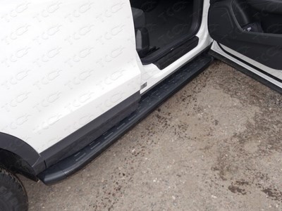 Пороги алюминиевые с пластиковой накладкой (карбон черные) 1720 мм Audi Q3 2011- SKU:458459qw