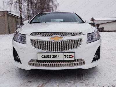 Решетка радиатора нижняя (треугольник)  Chevrolet (Шевроле) Cruze (круз) (седан/хетчбэк) 2013- ― PEARPLUS.ru