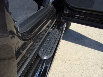 Пороги овальные с накладкой 75х42 мм на Subaru Forester 2013 по наст.