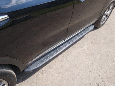 Пороги алюминиевые с пластиковой накладкой (карбон черные) 1820 мм Kia Sorento 2015