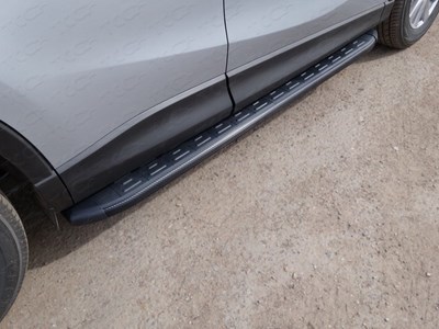 Пороги алюминиевые с пластиковой накладкой (карбон черные) 1720 мм Mazda (мазда) CX-5 (CX 5) 2015- SKU:458510qw ― PEARPLUS.ru