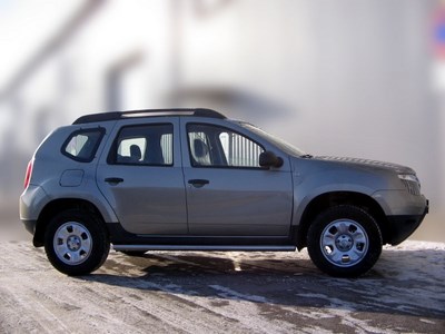 Повторители штатных порогов d60 (труба с заглушками) Renault (рено) Duster 2011- ― PEARPLUS.ru