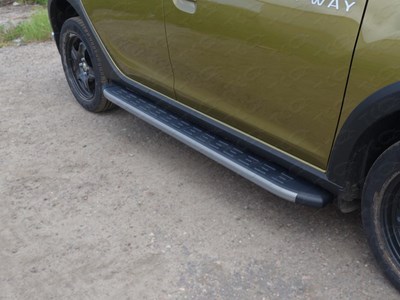 Пороги алюминиевые с пластиковой накладкой (карбон серые) 1720 мм Renault Sandero Stepway 2015