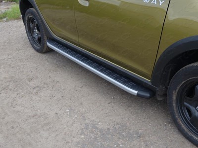 Пороги алюминиевые с пластиковой накладкой (карбон серебро) 1720 мм Renault (рено) Sandero Stepway 2015 ― PEARPLUS.ru