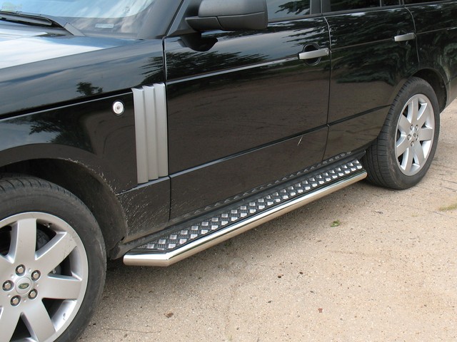 Боковые подножки(пороги) труба из нержавеющей стали 76мм c листом Land Rover Range Rover Vogue (2005-2012)