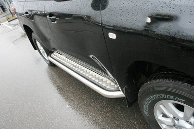 Пороги с алюминиевым листом d 76 расширенные (компл. 2 шт) Toyota Land Cruiser 200 2007-2011