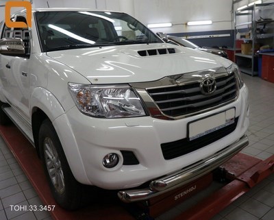 Защита переднего бампера Toyota (тойота) Hilux (2012-)  (двойная) d 76/60 ― PEARPLUS.ru
