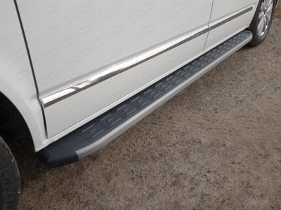 Пороги алюминиевые с пластиковой накладкой (карбон серые) 2120 мм Volkswagen (фольксваген) Multivan (T6) 2015- ― PEARPLUS.ru