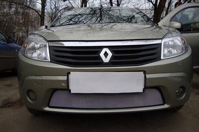 Защита радиатора Renault (рено) Sandero chrome ― PEARPLUS.ru