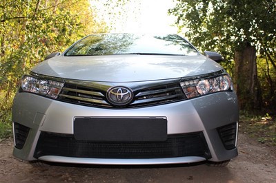 Защита радиатора Toyota Corolla 2014- black