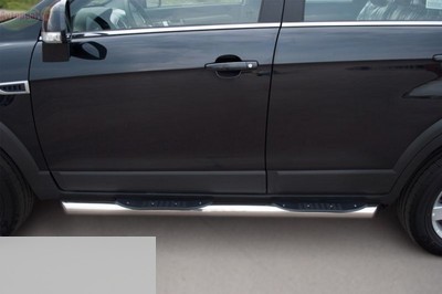 Боковые подножки-пороги труба из нержавеющей стали d76 с накладками (заглушка из нержавеющей стали под углом 45 градусов) Chevrolet Captiva (2011 по наст.)  