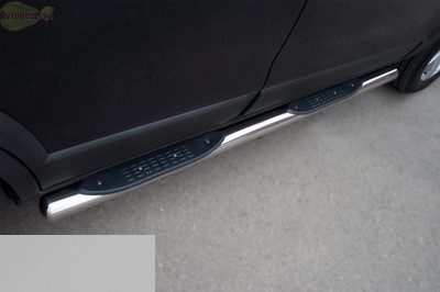 Боковые подножки-пороги труба из нержавеющей стали d76 с накладками (заглушка в виде полушария из нержавеющей стали) Chevrolet Captiva (2011 по наст.)  